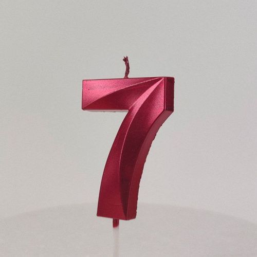 Свеча цифра "7", красная Свеча цифра "7", красная